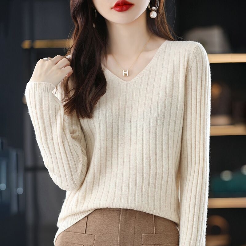 Long Sleeve Knitted V-Neck Fashion Sweater